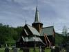 Die Stabkirche von Hedalen wird gerade geteert